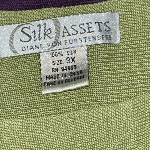 Diane Von Furstenberg Light Green Draped Knit Dress Shirt Combo - Picture 6 of 8